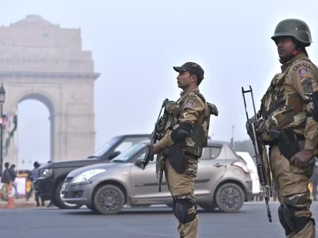 क्रिसमस से पहले दिल्ली में सुरक्षा व्यवस्था कड़ी की गई