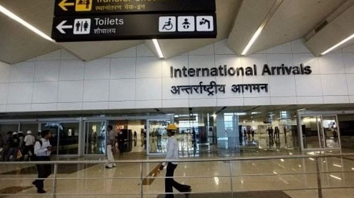 बलात्कार का आरोपी  इंदिरा गांधी अंतरराष्ट्रीय हवाई अड्डे से फरार
