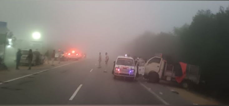 सड़क दुर्घटनाओं में छह लोगों की मौत