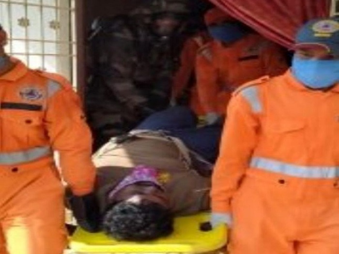 मिठाई की दुकान में दो लोगों की दम घुटने से मौत