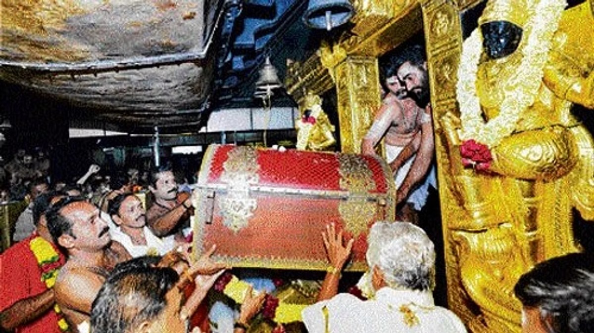 भगवान अयप्पा मंदिर ‘मकरविलक्कू’ उत्सव