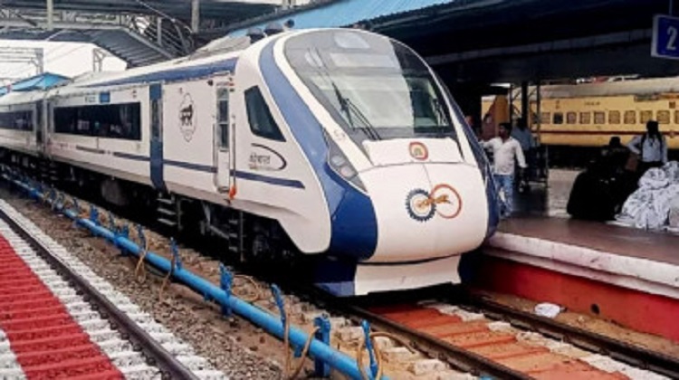 प्रधानमंत्री मोदी आज जालना-मुंबई वंदे भारत ट्रेन सेवा को दिखाएंगे हरी झंडी
