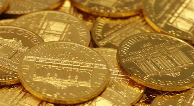 पुराने सोने के सिक्के चुराने के आरोप में पाँच लोग गिरफ्तार