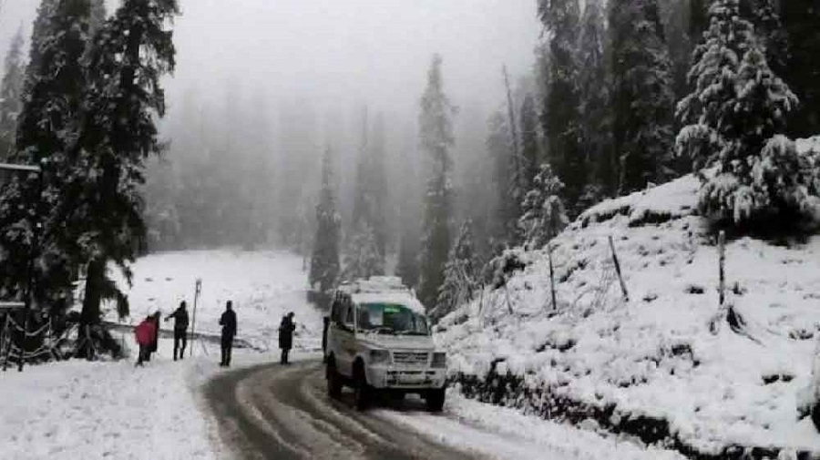कश्मीर में जबरदस्त ठंड