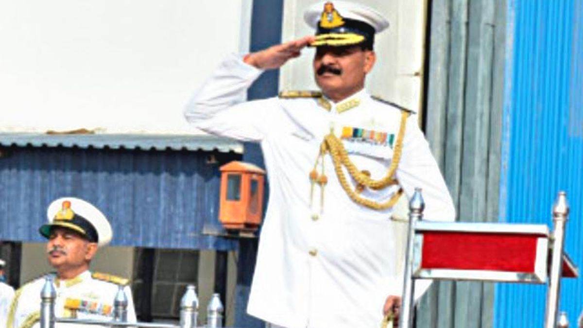वाइस एडमिरल त्रिपाठी भारतीय नौसेना