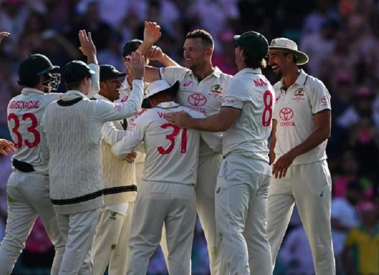 आस्ट्रेलिया ने टेस्ट रैंकिंग में भारत को शीर्ष स्थान से हटाया