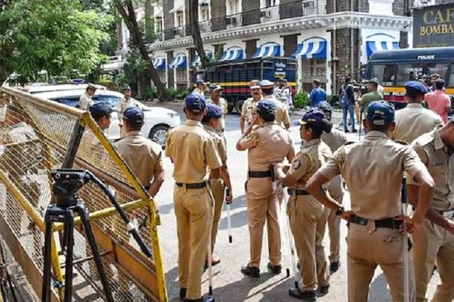 मुंबई पुलिस  (सांकेतिक तस्वीर )