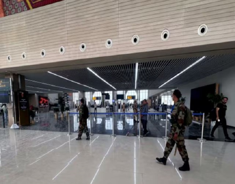 सीआईएसएफ के 150 सशस्त्र कमांडो करेंगे अयोध्या एयरपोर्ट की सुरक्षा