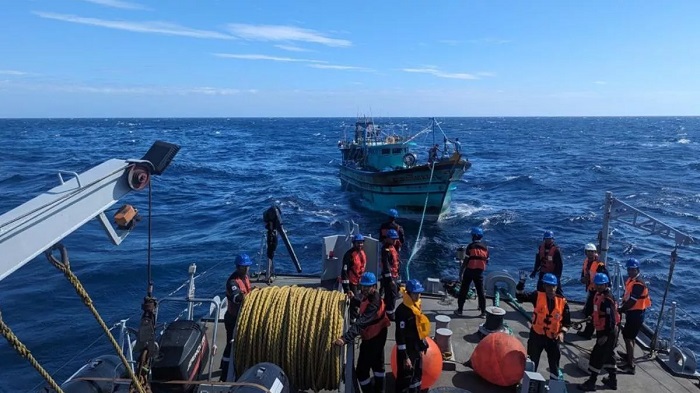 श्रीलंका नौसेना ने 12 भारतीय मछुआरों को किया गिरफ्ता