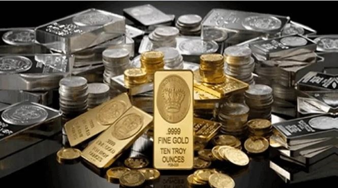 सोना 100 रुपये टूटा, चांदी 300 रुपये फिसली
