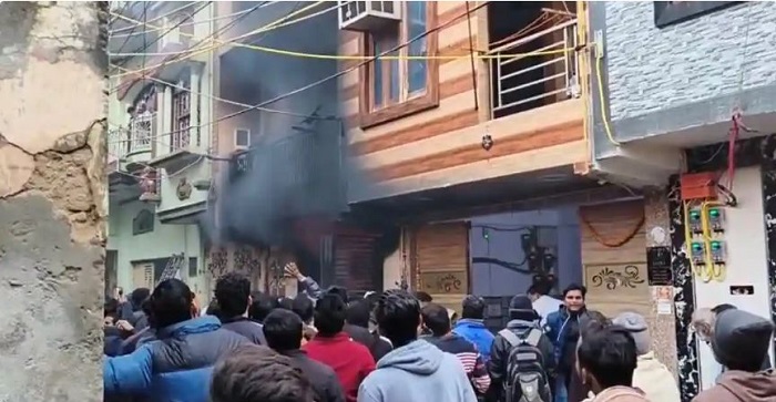 रामनगर में घर में लगी आग