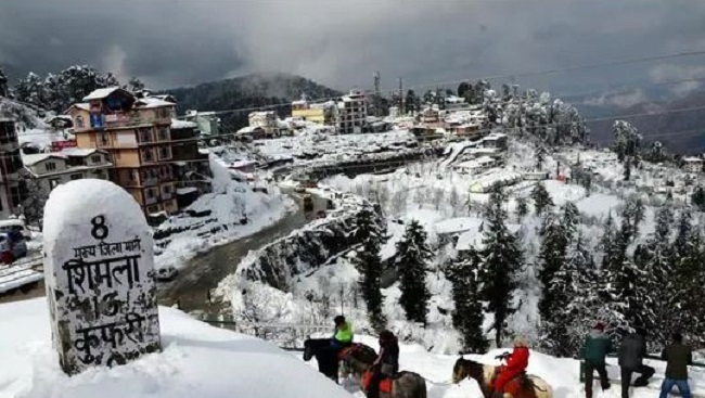 शिमला में भी शुरू हुई बर्फबारी