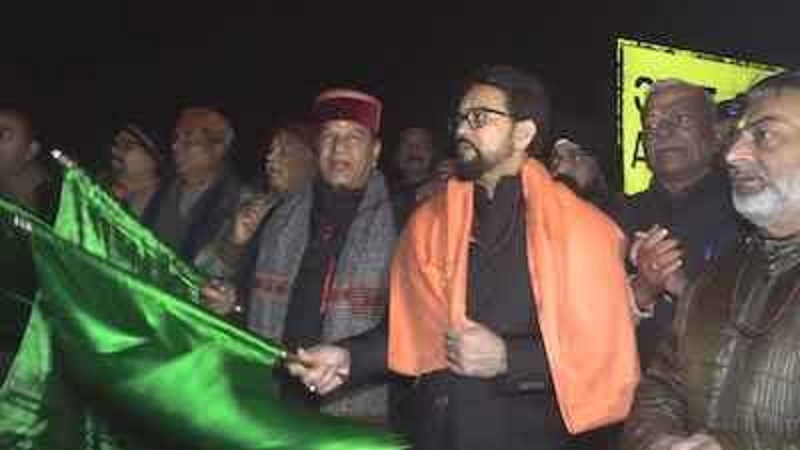 अनुराग ठाकुर ने दिखाई हरी झंडी