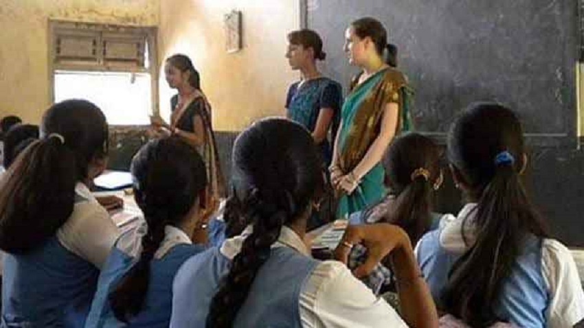यूपी में छात्रों-शिक्षकों का अनुपात पूरा