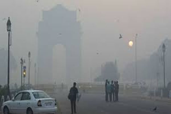 दिल्ली में न्यूनतम तापमान 9.4 डिग्री सेल्सियस