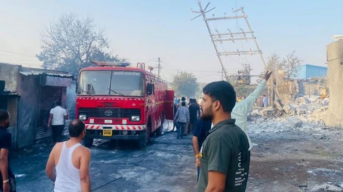 पुणे में हुआ ट्रांसफार्मर में विस्फोट