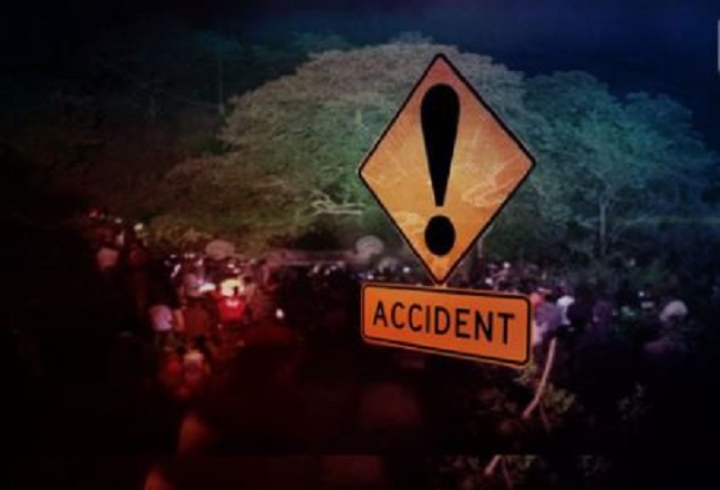 पश्चिम बंगाल के रायगंज में सड़क दुर्घटना