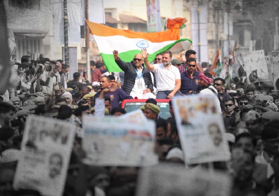 काशी में भारत जोड़ो न्याय यात्रा निकालते राहुल गांधी