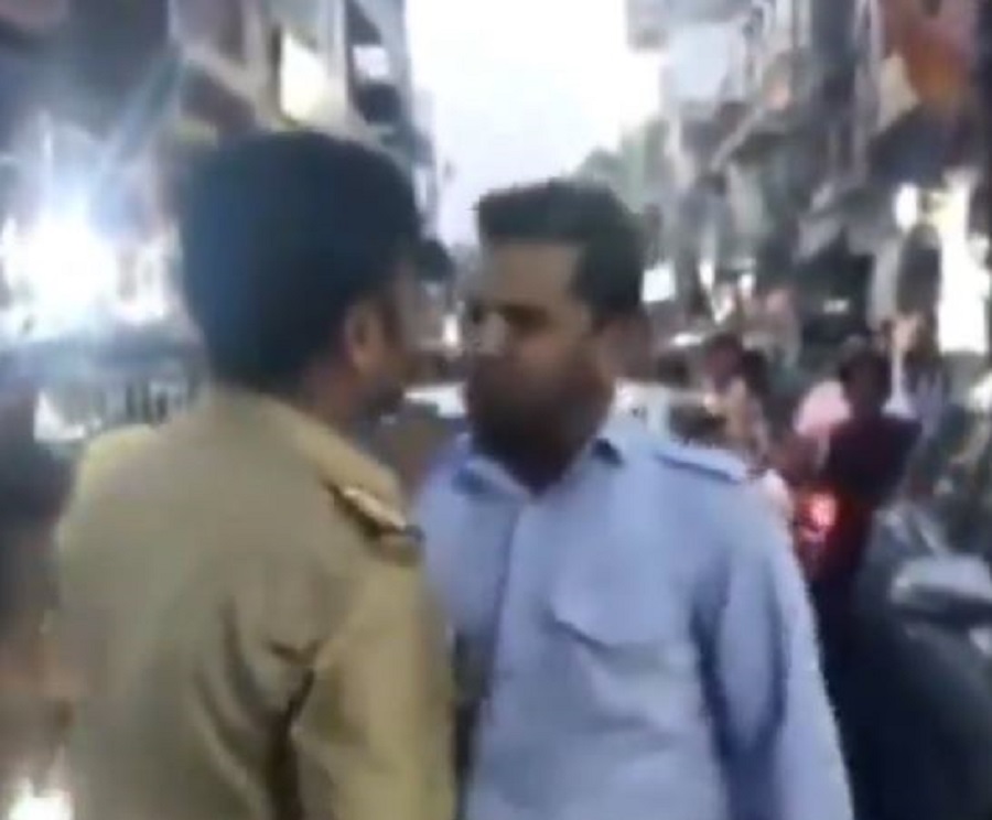 गोरखपुर के थप्पड़बाज दरोगा का वीडियो वायरल